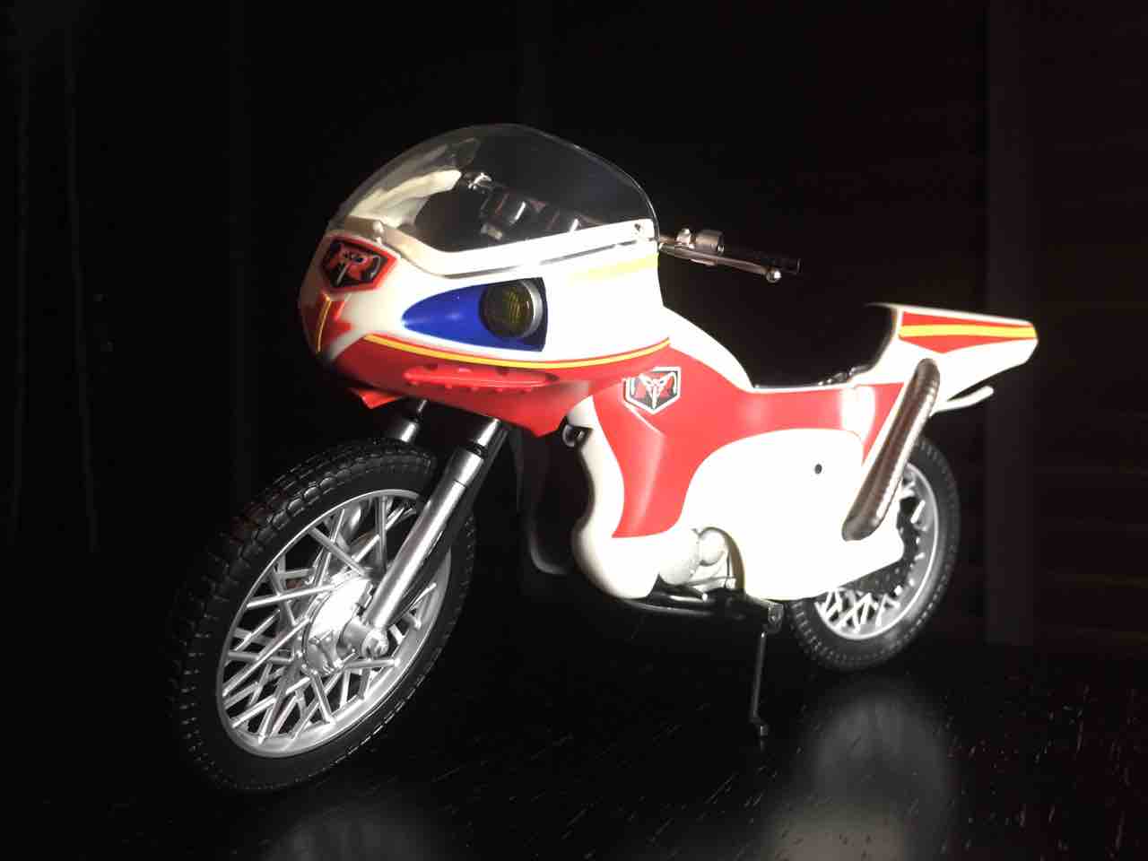 にせ新サイクロン号（フィギュアーツ改造） : 特撮フィギュアの