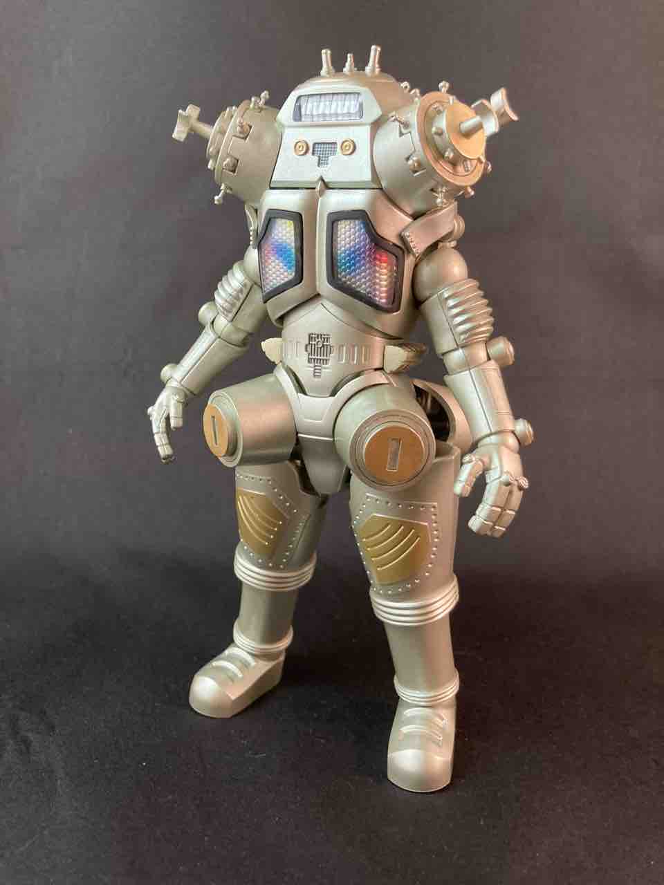 キングジョー（SMP改修） : 特撮フィギュアの可動化改造日記