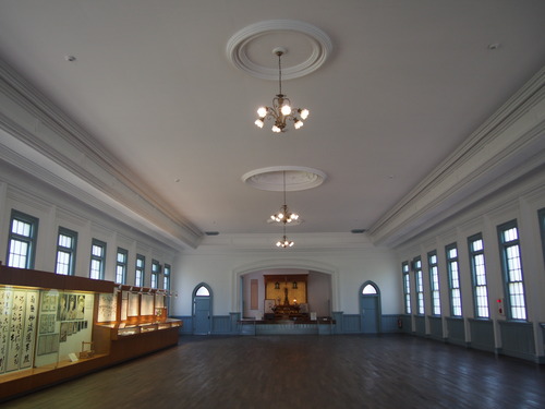 P8299633