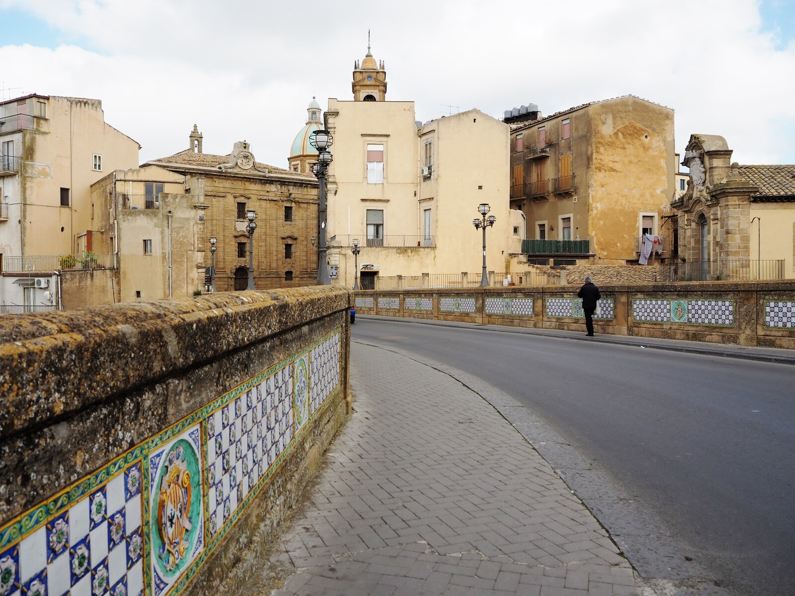 イタリア】 陶器の街カルタジローネで大階段をのぼる : BQ ～B-spot 