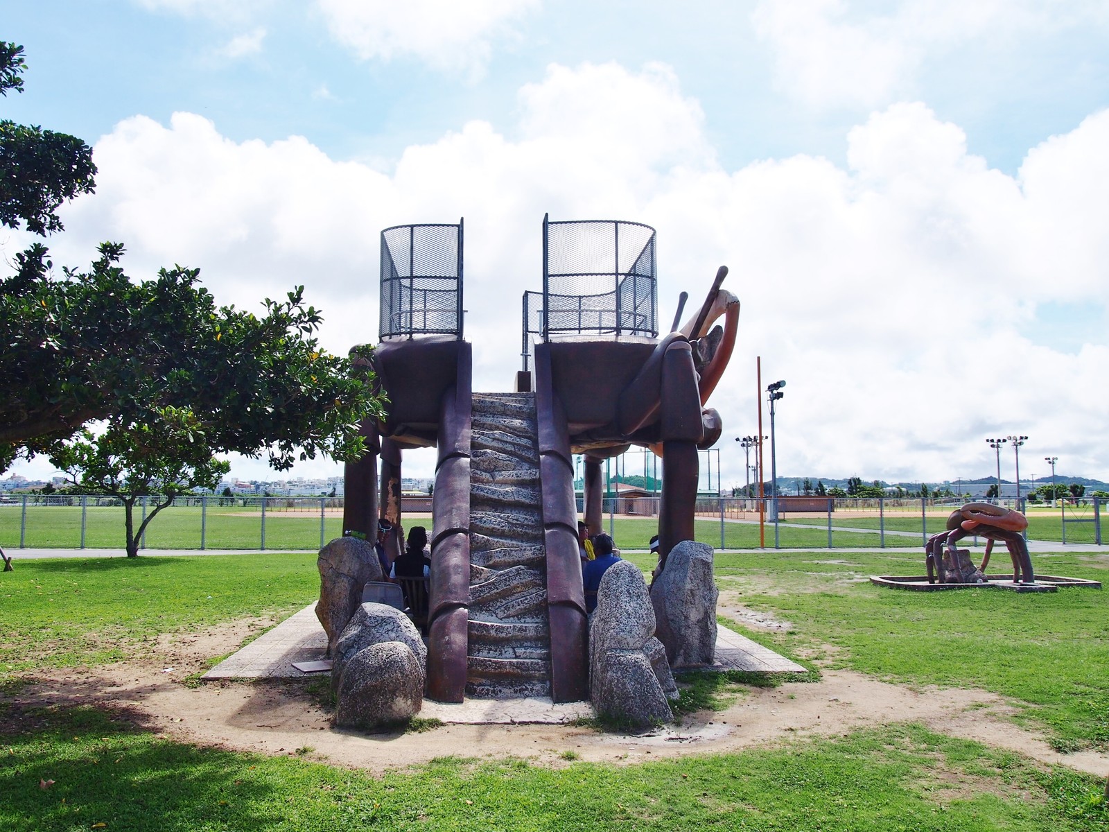 沖縄 巨大なカニの遊具があるよ 瀬長島カニ公園 bq B Spot Explorer Powered By ライブドアブログ 沖縄 巨大なカニの遊具があるよ 瀬長島カニ公園 bq B Spot Explorer Powered By ライブドアブログ