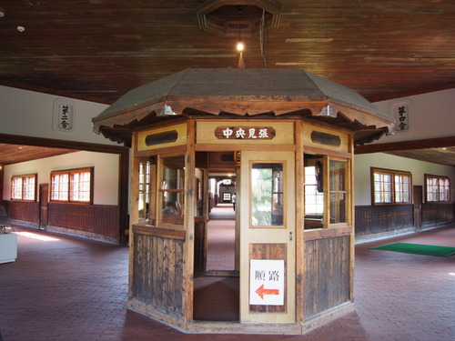 P8299511