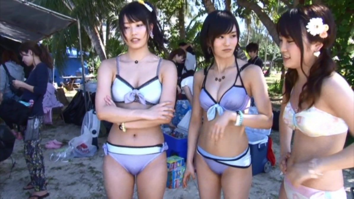 画像 横山由依ちゃんの紐ビキニグラビア写真の修正前画像に写ってはいけないものがｗｗｗｗｗ ぱぴこ速報