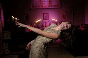 エミリー ローズ パピ子と一緒にケ セ ラ セラ