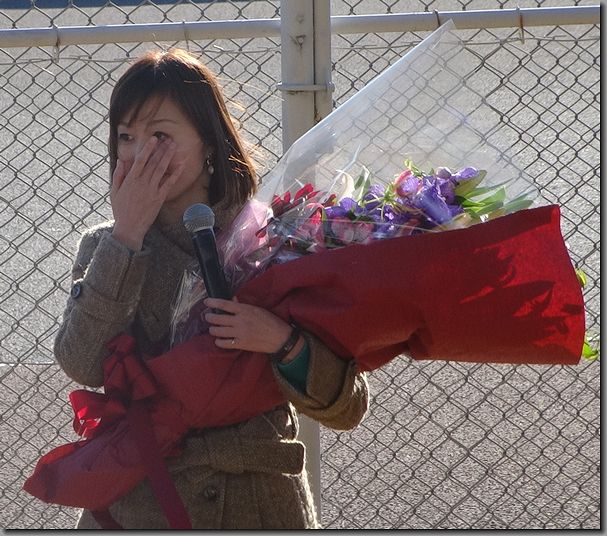 伊勢崎オート看板娘 川上綾香 卒業式 ダメなものは駄目 酒でも飲んで忘れたい 伊勢崎オート看板娘 川上綾香 卒業式 ダメなものは駄目 酒でも飲んで忘れたい