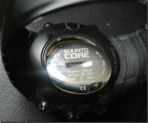 Suunto Core スント コア All Black 電池交換 ダメなものは駄目 酒でも飲んで忘れたい