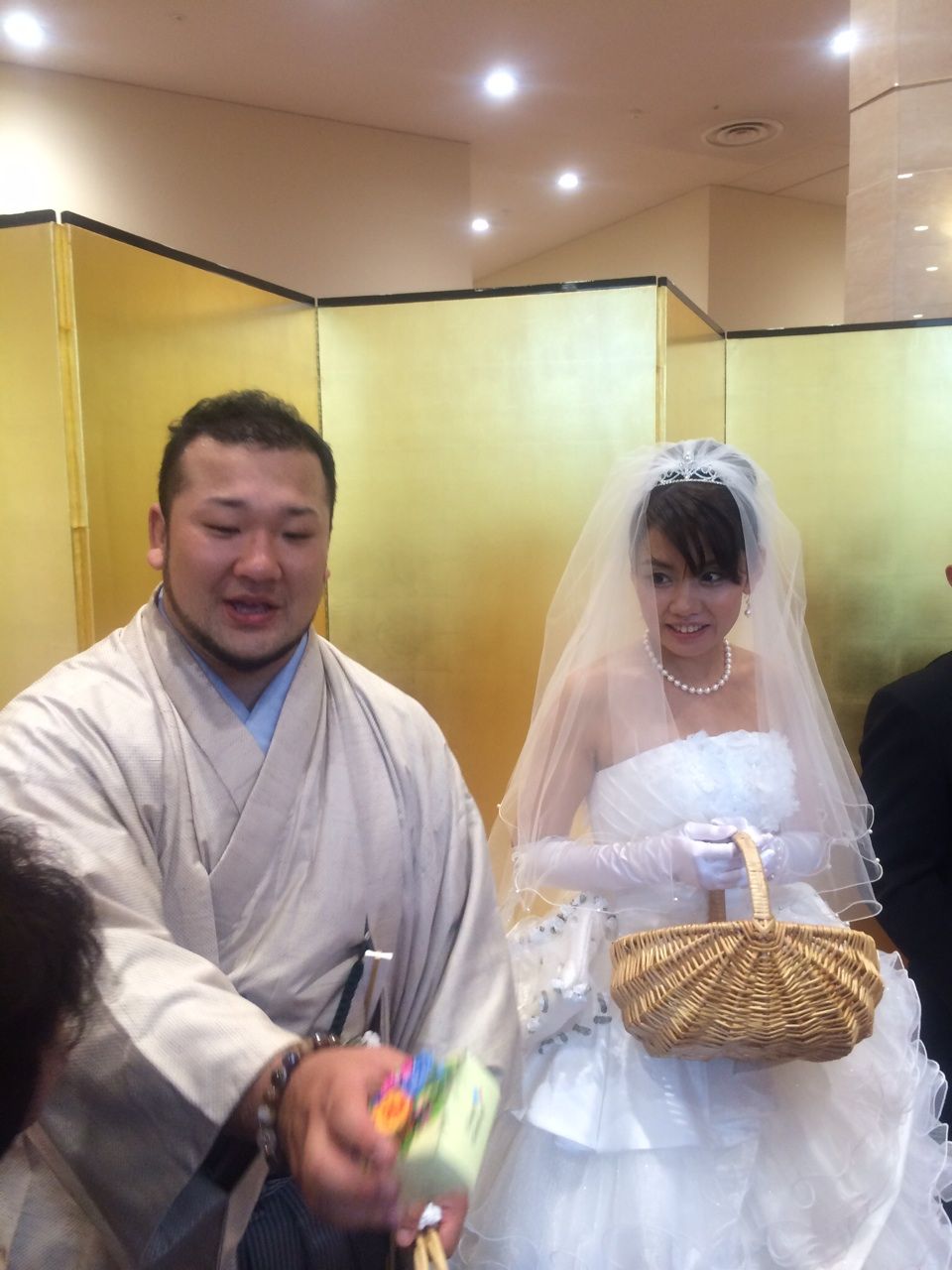 結婚 岡本