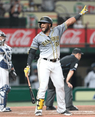 ロハス・ジュニアが吠える