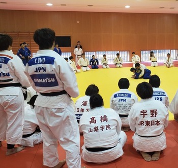 C86231D1-A7D6-4272-8154-2340C8060337