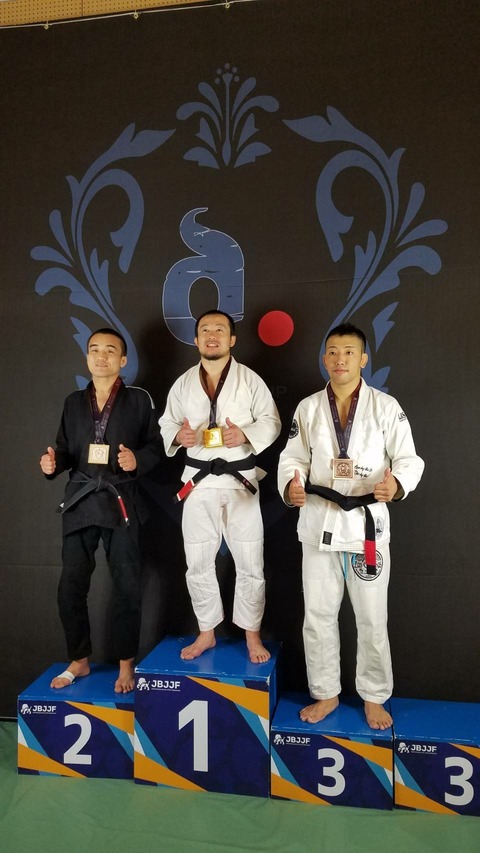 [画像:15949a39-s.jpg]