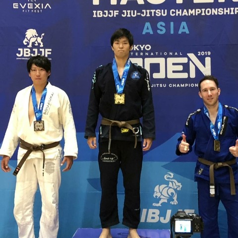 [画像:5a231e74-s.jpg]