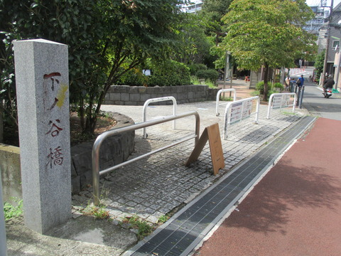169烏山川緑道4