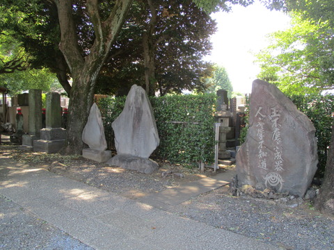 29石像・石塔5