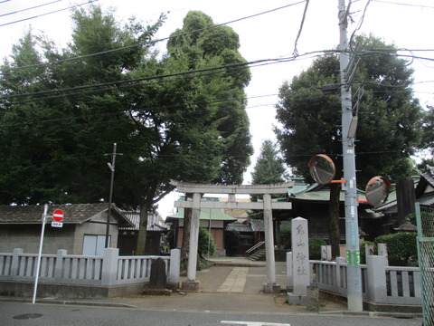 136烏山神社前