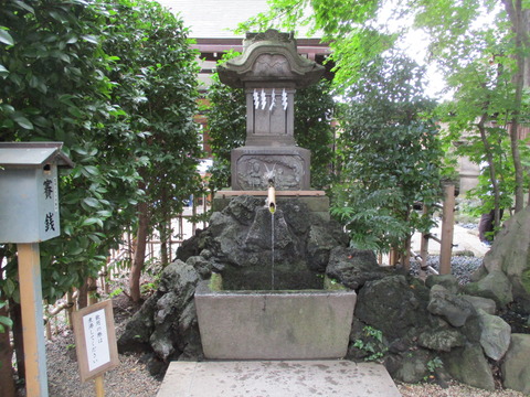 127水神社3