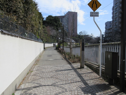 84神田川沿い1