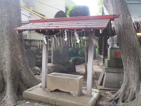 82駒繋神社26