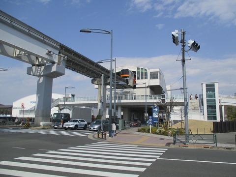 136立飛駅