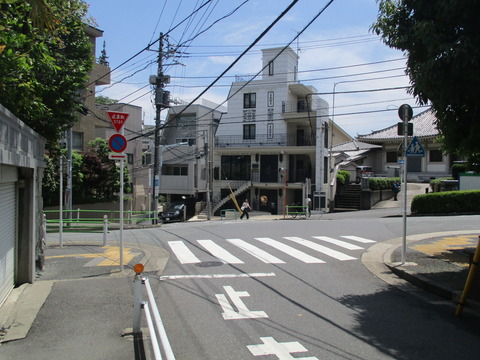 80坂の交差点