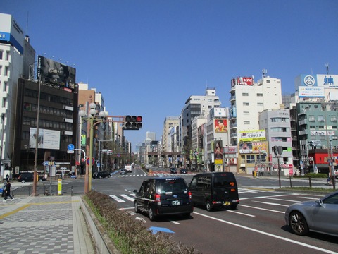 16新宿通り