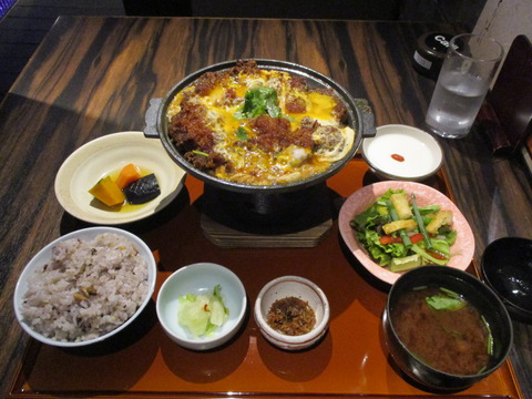 185チキンカツ煮御膳