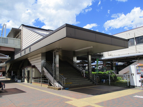 67桶川駅階段