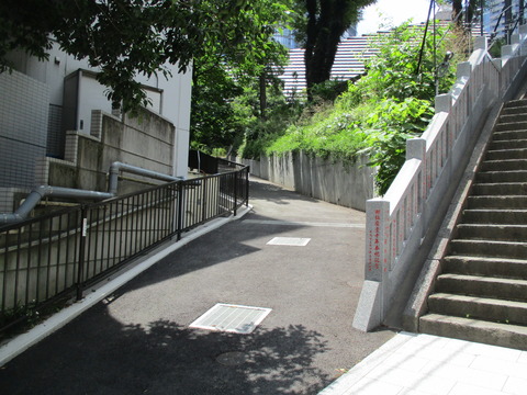 134女坂