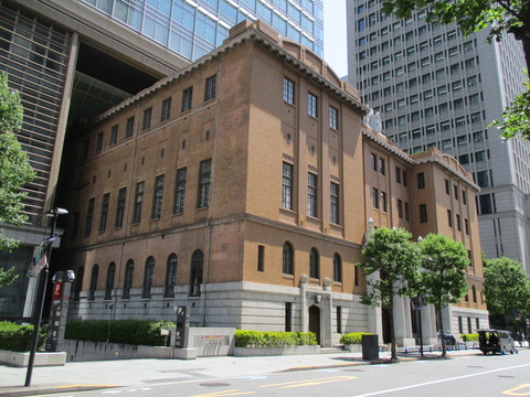 10日本工業倶楽部会館3