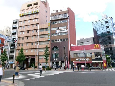 04駅前