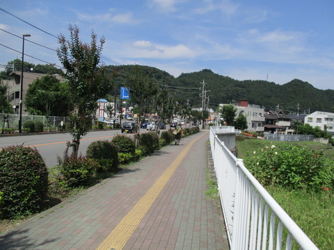 259トンネルの上