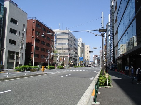 159外苑東通り