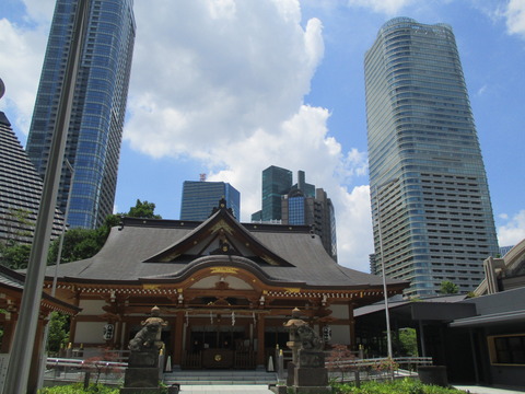 136本殿へ1