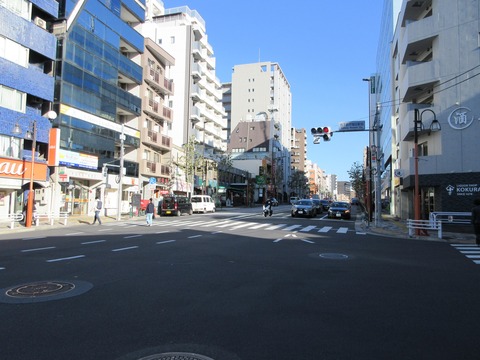 179地下鉄早稲田駅前交差点1