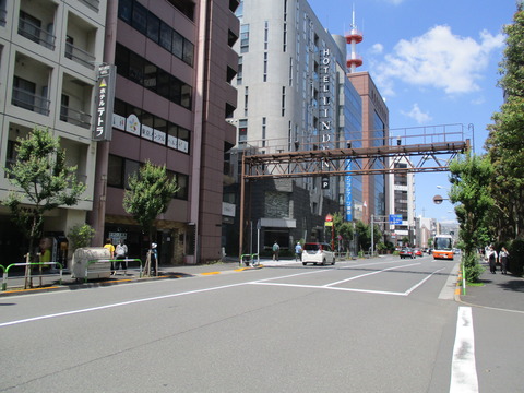 14西池袋通りへ