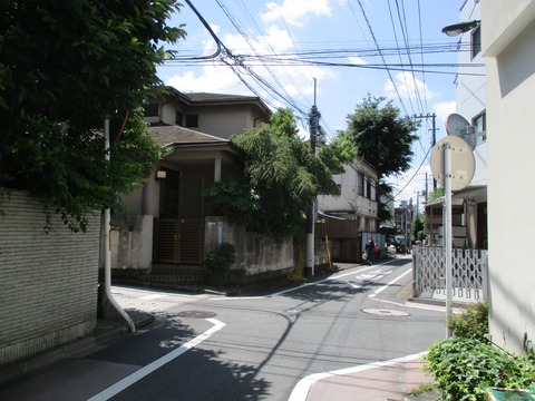 21細い道2