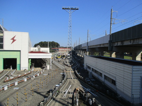 30丸ノ内陸橋4