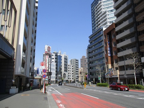 180-2再び外苑東通り