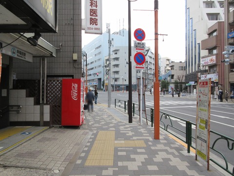 15早稲田駅