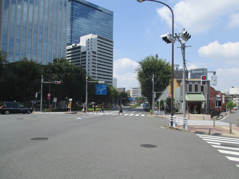 51新宿税務署通り２
