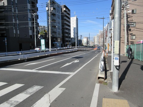 117市谷柳町交差点3