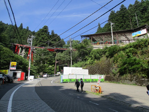 04滝本駅1