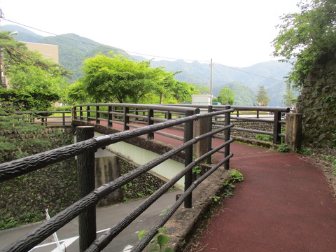 321歩道橋
