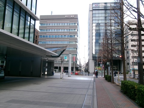 136西新宿駅１