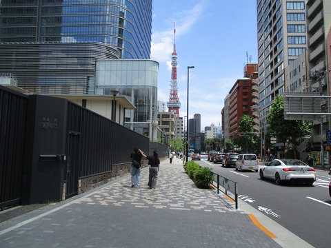 117外苑東通り