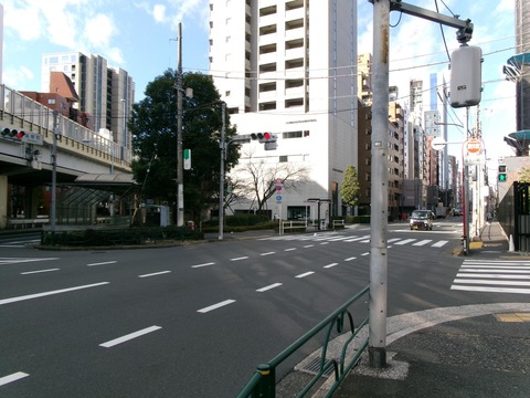 67高樹町交差点