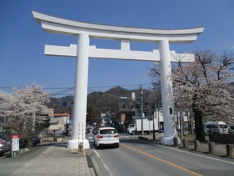 170宝登山神社参道８