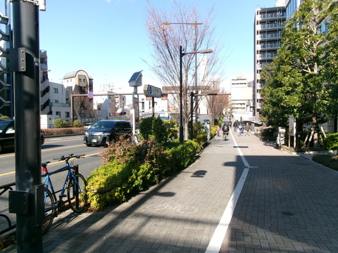 100富ヶ谷交差点２