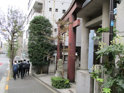 77築土神社1