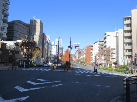 73代々木八幡前交差点3