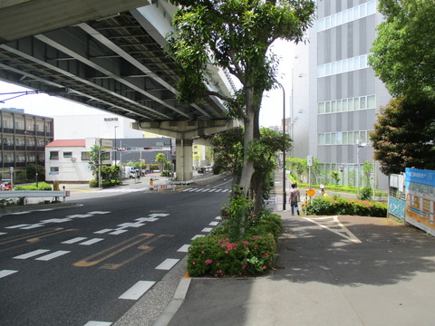 79八枝橋交差点
